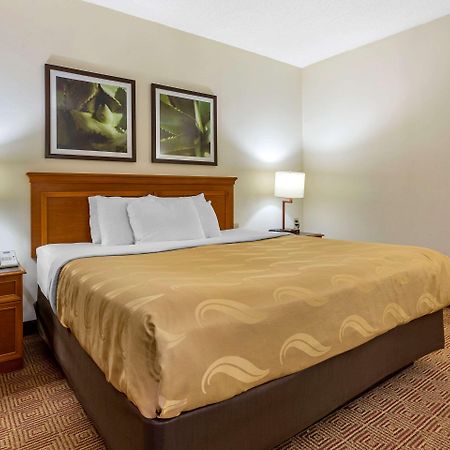 Quality Inn & Suites Raleigh Durham Airport Morrisville Exterior foto