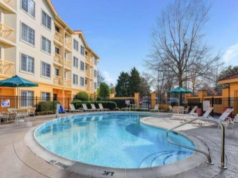 Quality Inn & Suites Raleigh Durham Airport Morrisville Exterior foto