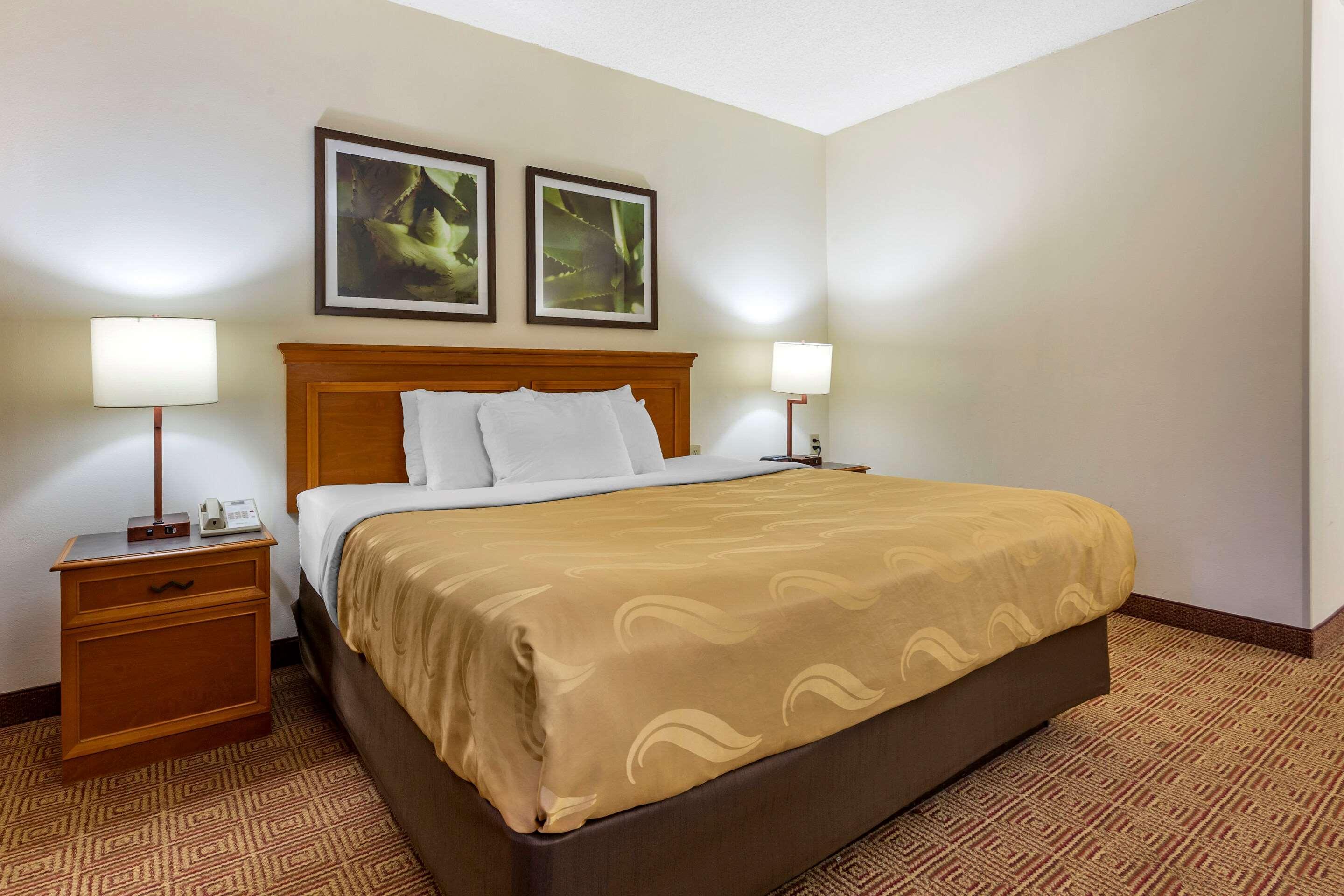 Quality Inn & Suites Raleigh Durham Airport Morrisville Exterior foto