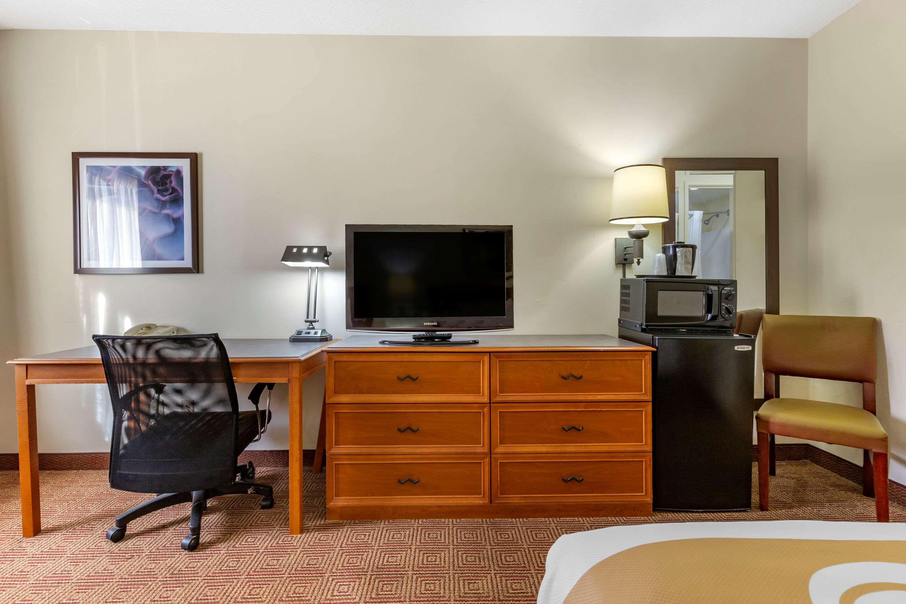 Quality Inn & Suites Raleigh Durham Airport Morrisville Exterior foto