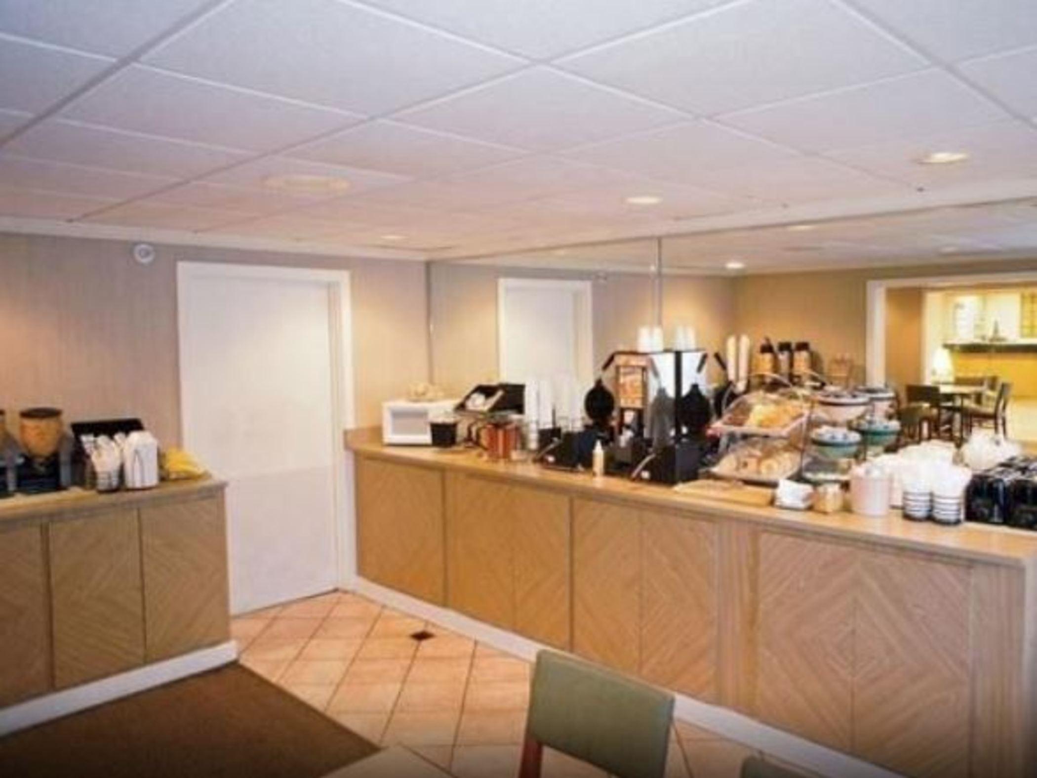 Quality Inn & Suites Raleigh Durham Airport Morrisville Exterior foto