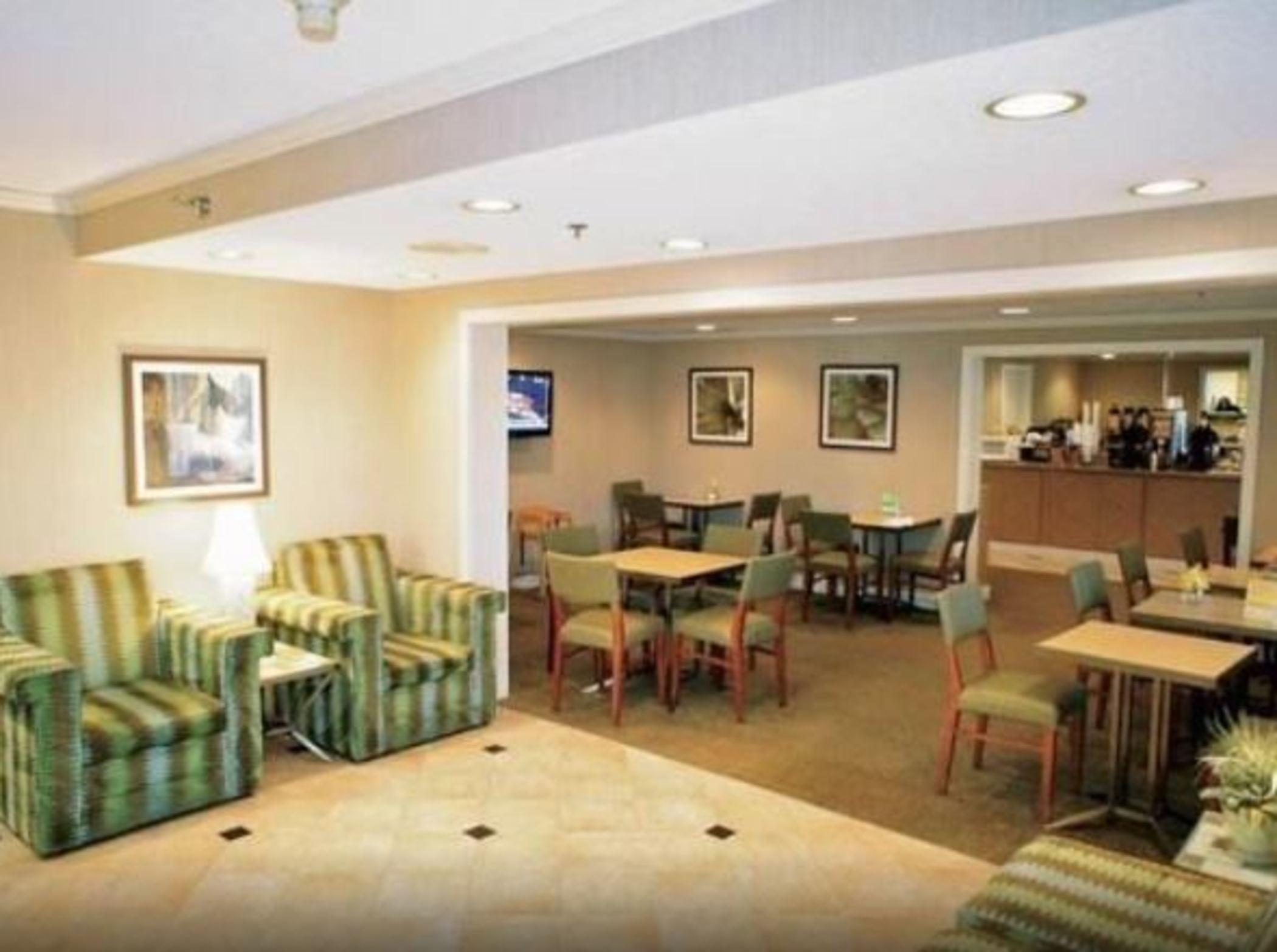 Quality Inn & Suites Raleigh Durham Airport Morrisville Exterior foto