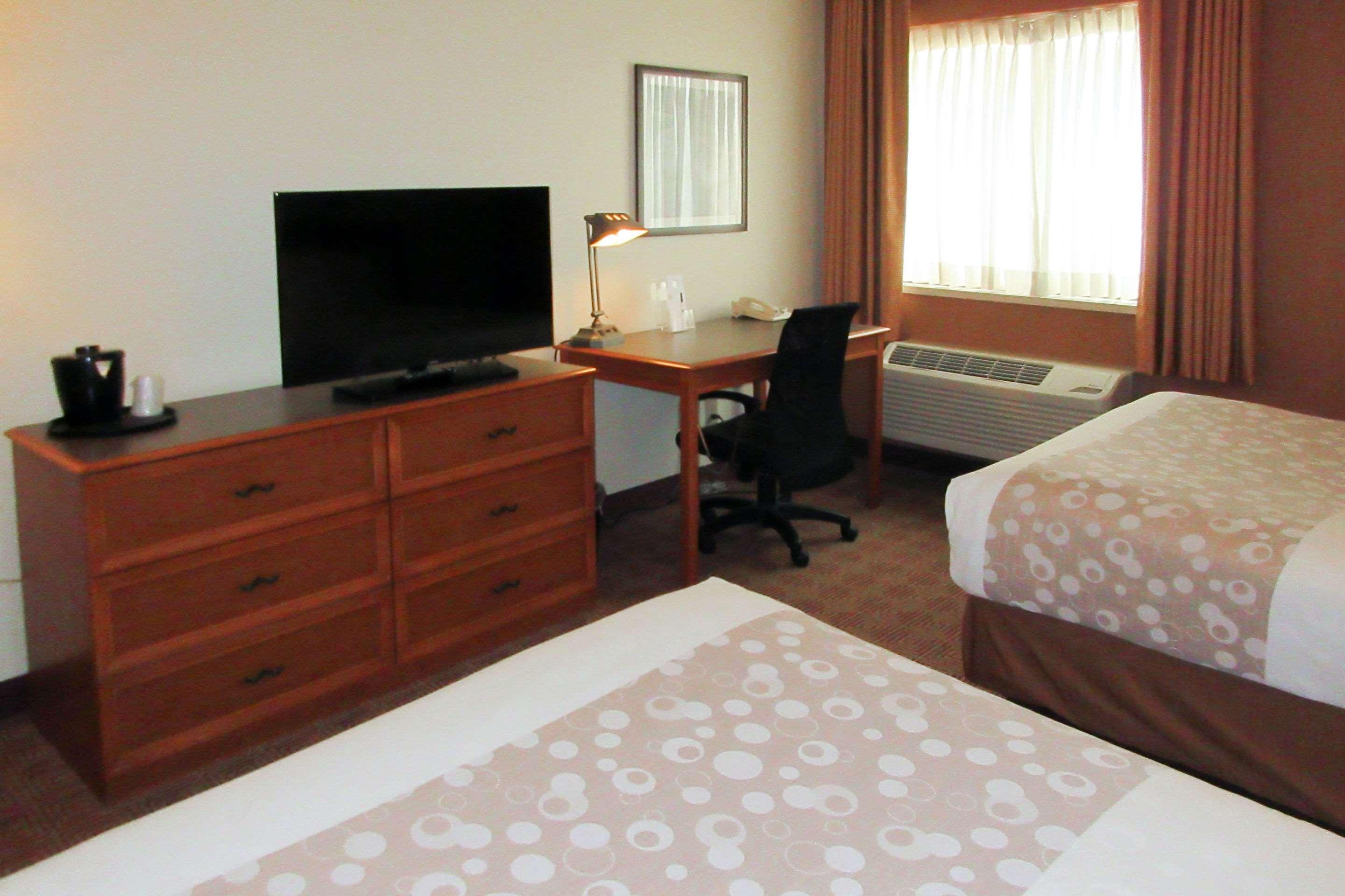 Quality Inn & Suites Raleigh Durham Airport Morrisville Exterior foto