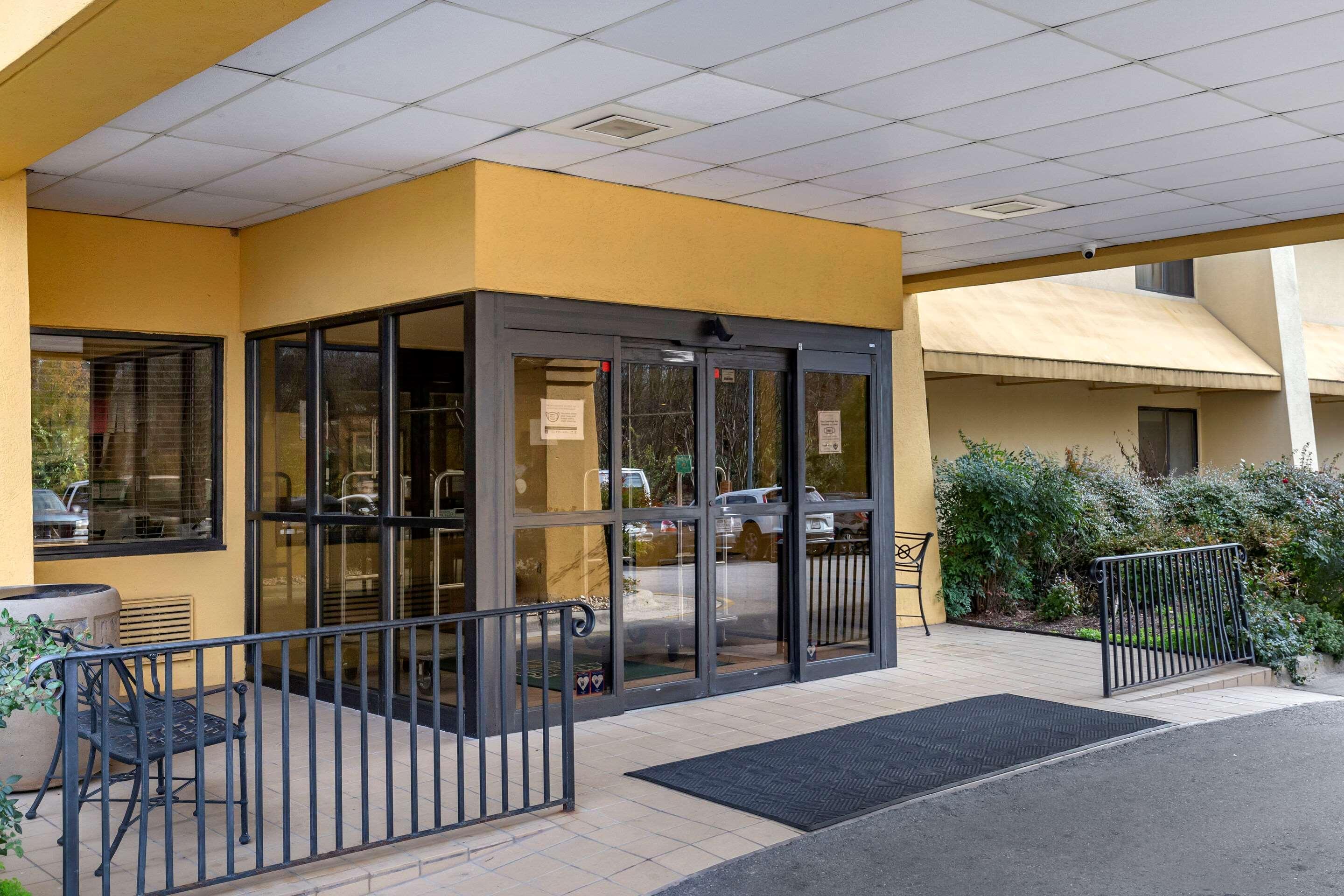 Quality Inn & Suites Raleigh Durham Airport Morrisville Exterior foto